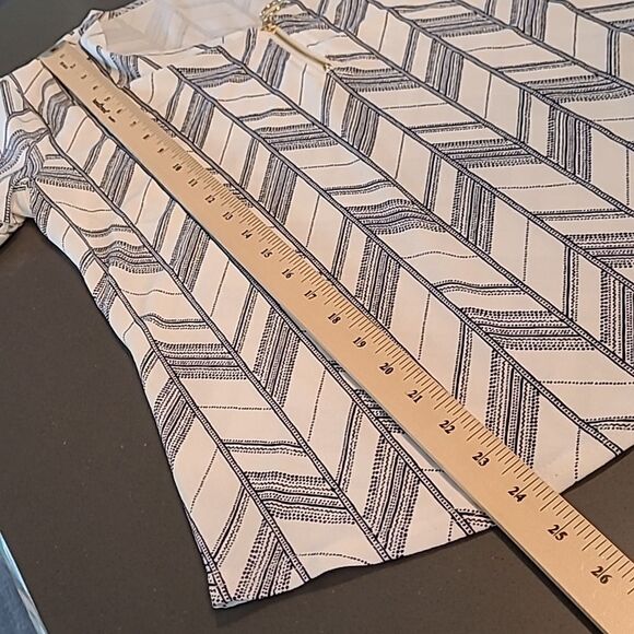 Fifty Street sz PL geometric design tunic top NWT - Picture 4 of 8